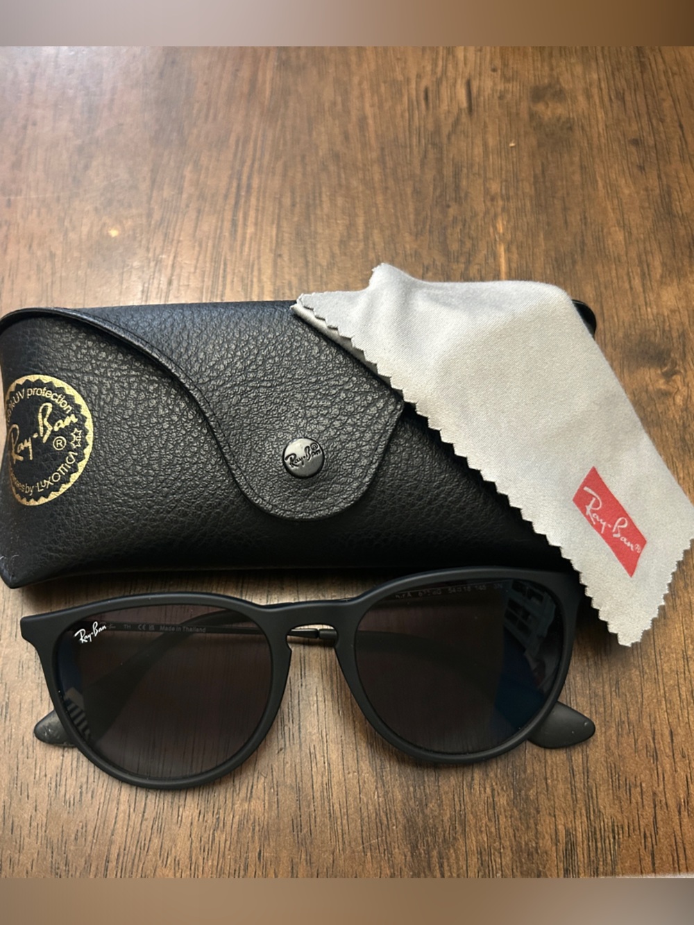 Ray-Ban Men's Black Sunglasses with Black Case and Cleaning Cloth